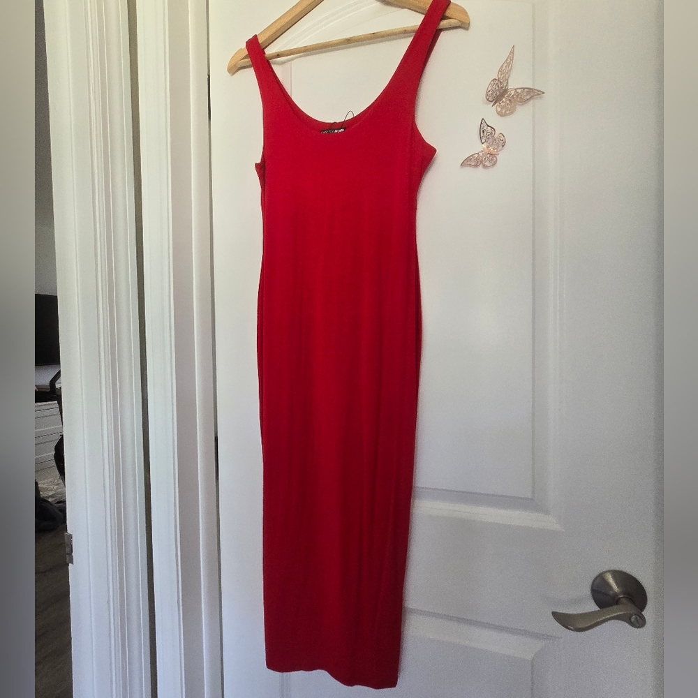 Elegant Red Sleeveless Dress